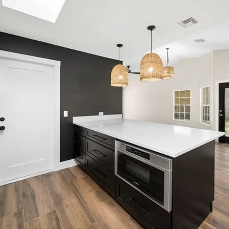 Harrison Maple Carriage Black kitchen cabinets